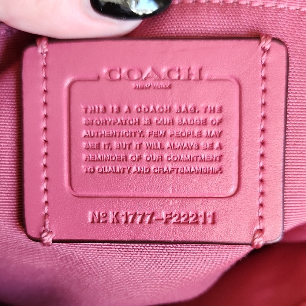 🖤Coach 1941 Dark Pink Leather Chain Tote with Gold Accents And Metal Hang Tag - Picture 9 of 13